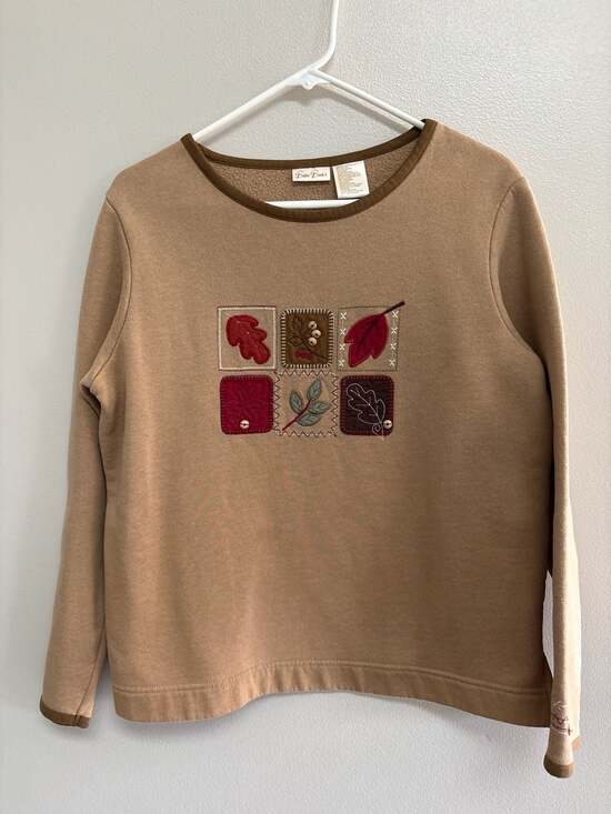 Bobbie Brooks Tops - Bobbie Brooks Brown Bisque Fall Leaf Patchwork Sweatshirt Size M (8/10)